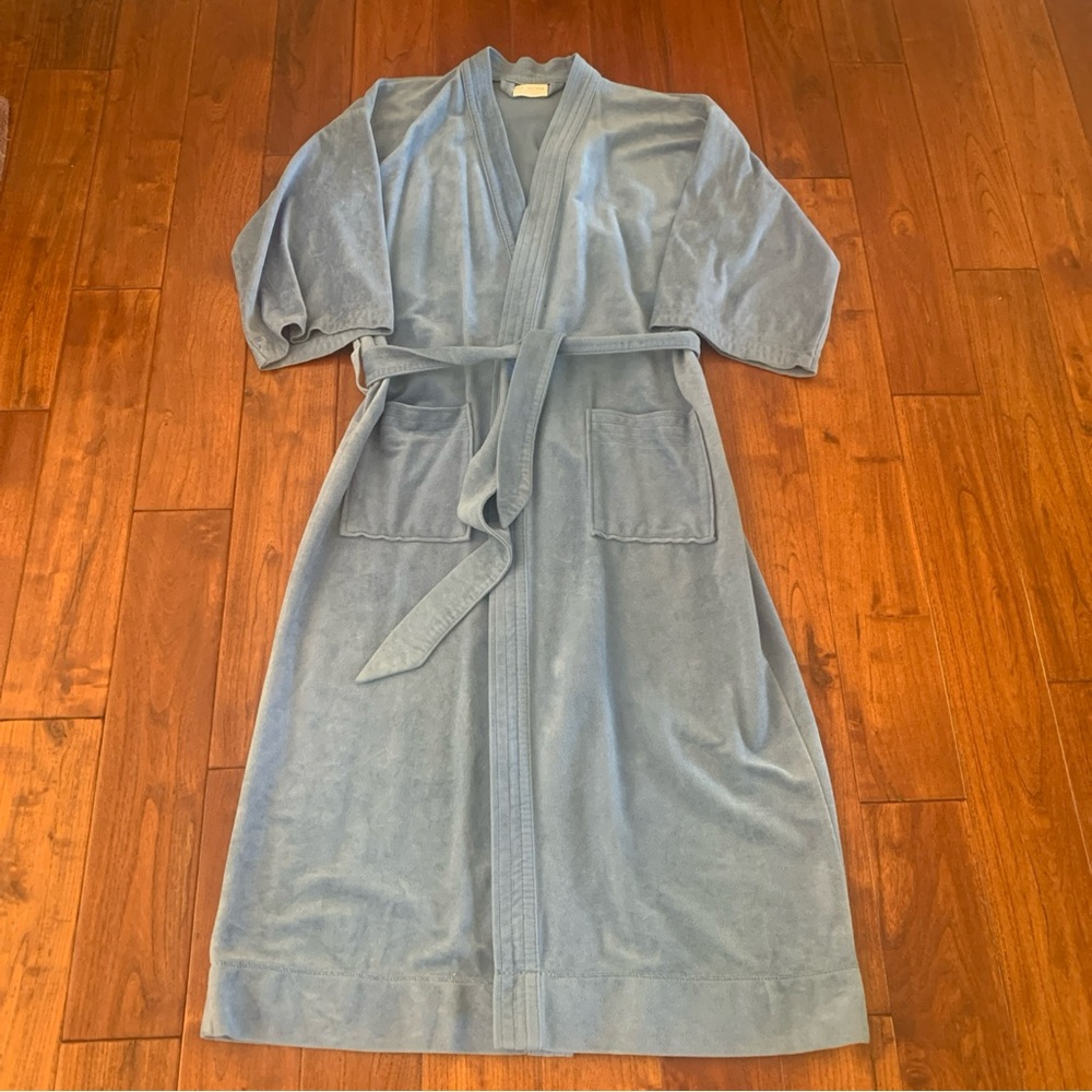 Van Heusen Men's Belted Robe VTG 70s Lightweight Velour Blue Pockets One Size
